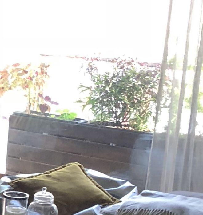 Floreira madeira envernizada