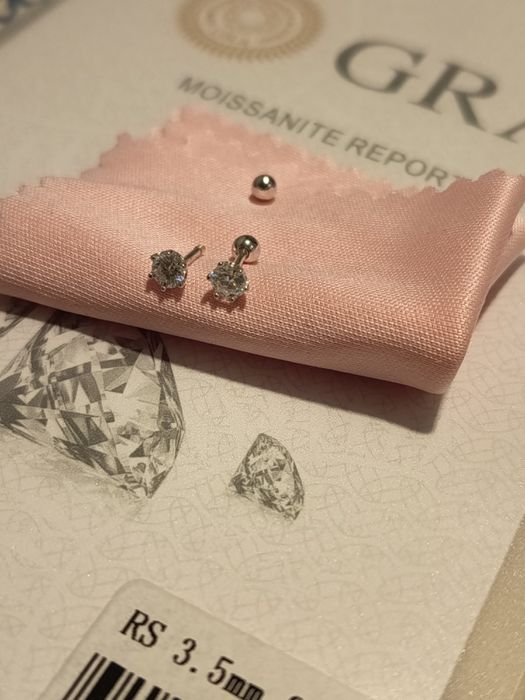 Kolczyki / kolczyk z moissanitem 0.2 ct 3.5mm srebro 925