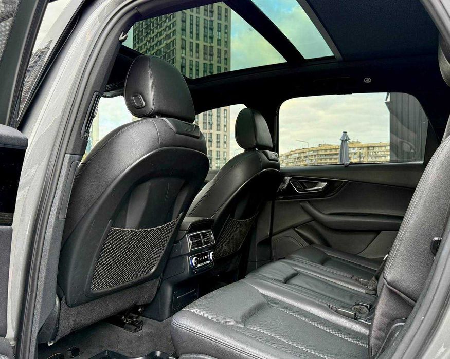 Продаж гарного Audi Q7