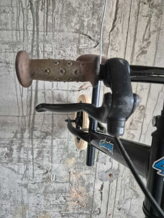 bicicleta de aprendizagem criança