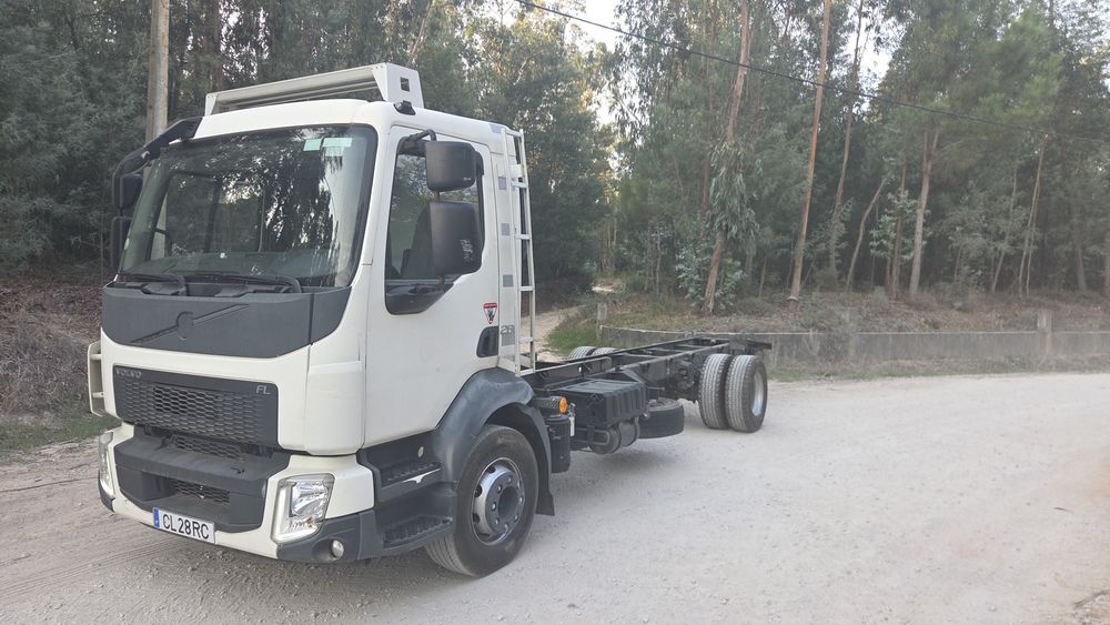 Volvo FL16 280 em chassi ##OPORTUNIDADE##