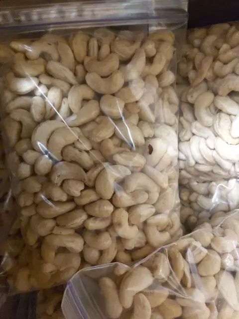 Кеш'ю сирий Королівський 500 г кешью не жареный Королевский