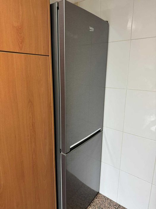 Frigorífico BEKO No Frost (como novo)