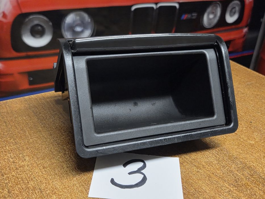 BMW E46 Roletka Schowek Popielniczka Podłokietnika Tunelu Tylnego Tył