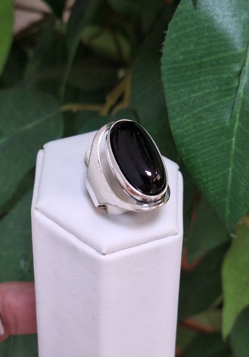 Pierścionek srebrny 925 z czarnym kamieniem onyksem 2,5 cm r 12