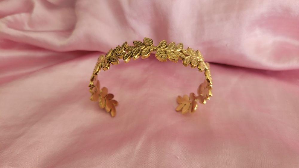 Bracelete em Folhas Dourada de Aço Inoxidável