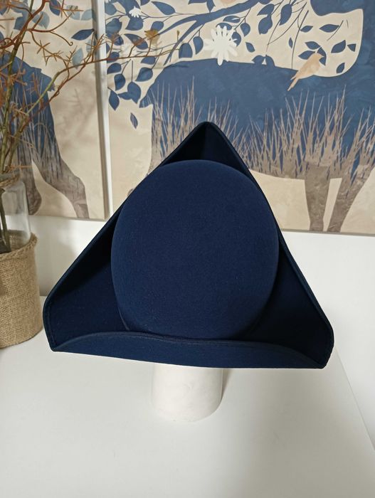 Tricórnio Azul de Finalista – Universidade do Minho – Pouco Uso