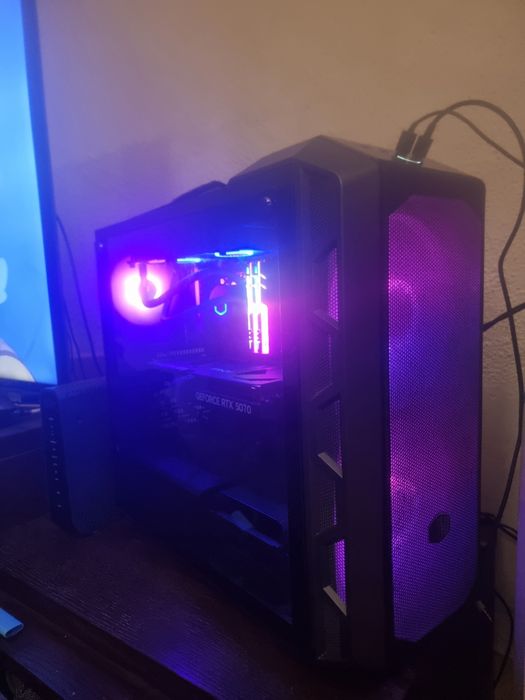 i7 14700 Rtx 5070 32Gb ram Ddr5