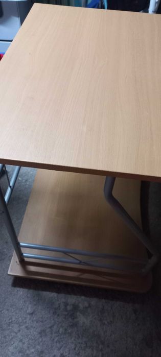 Secretária usada em bom estado