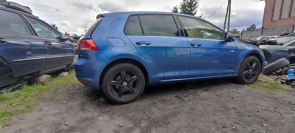 ćwiartka tył tylna błotnik vw golf VII 1.6 tdi lak la5J