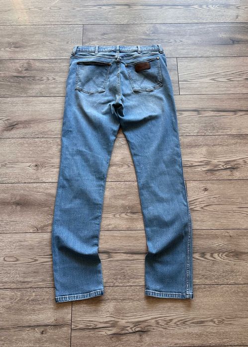 Spodnie jeansowe WRANGLER Larston Slim Tapered męskie Nowy Model 33x34