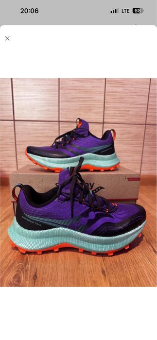 Кросівки для спорту