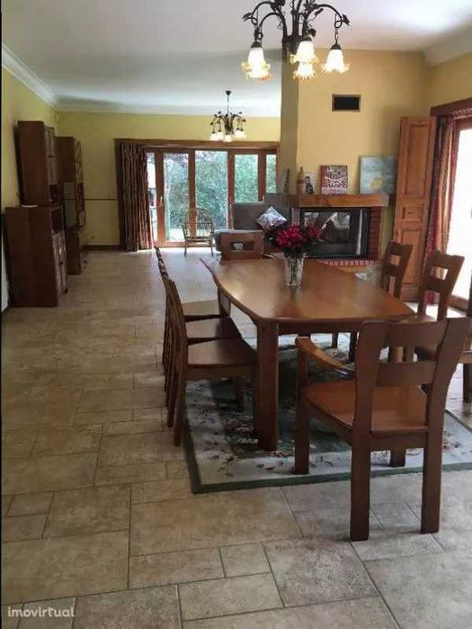 Quartos com muita luz natural disponível para arrendar