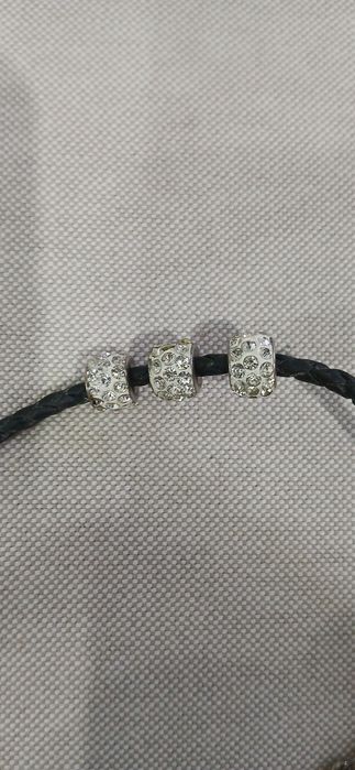 Fio PANDORA com 7 pendentes