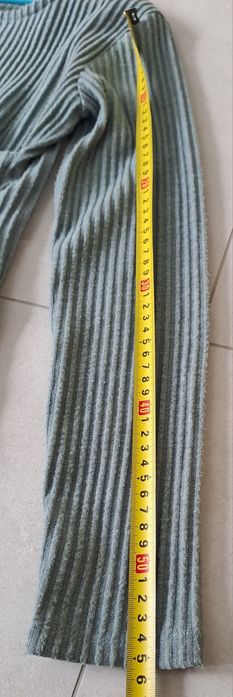 Szaro-niebiedka sukienka z długim rękawem marki CoolClub by Smyk.