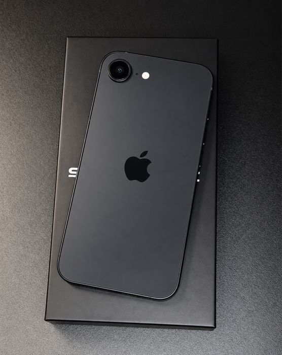 iPhone 17e 256 GB Black | Jak Nowe | Gwarancja Apple | 100% Bateria | eSIM
