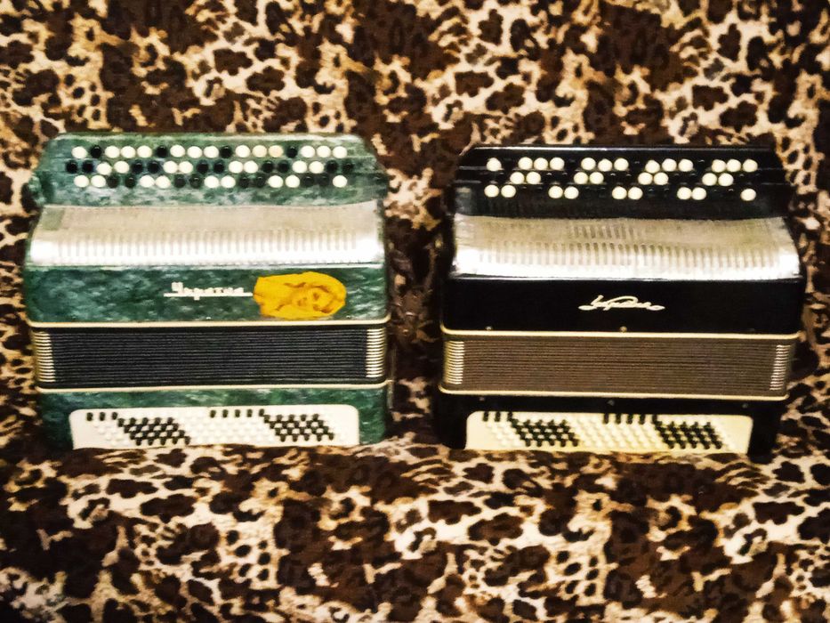 Баян "Украина" зелёный