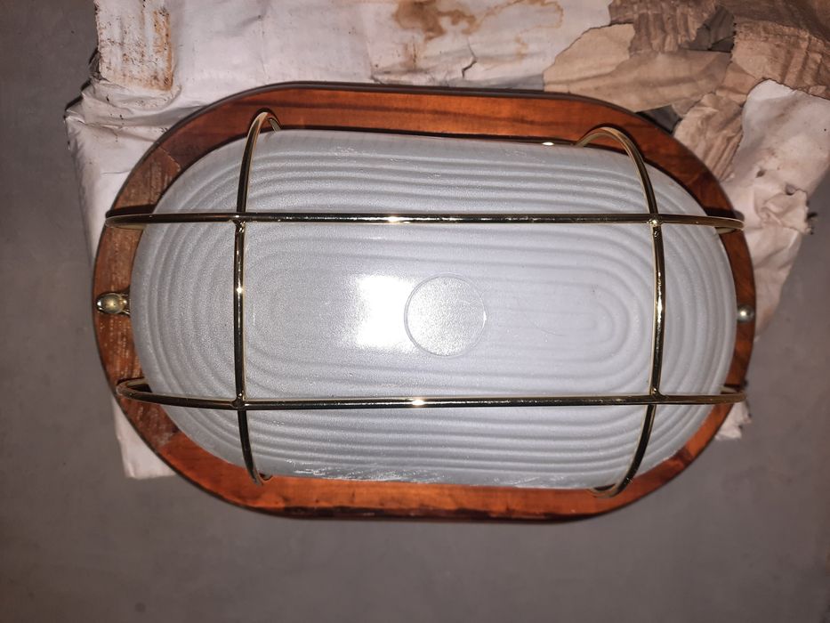 Продам светильники