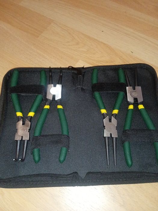 Сьемник стопорных колец