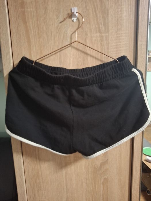 Spodenki krótkie czarno białe