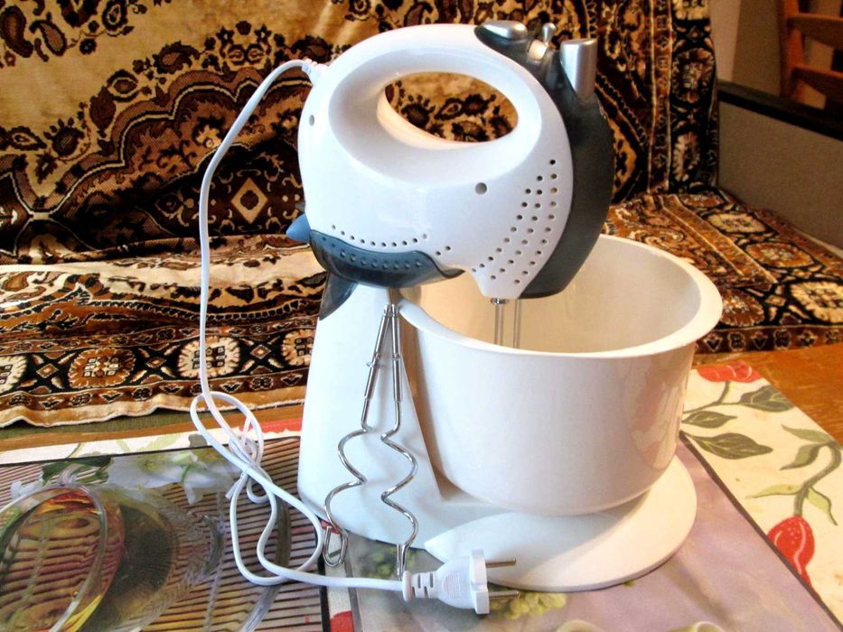 Миксер ClaTronic стационарный чаша набор насадок НОВЫЙ 5 скоростей