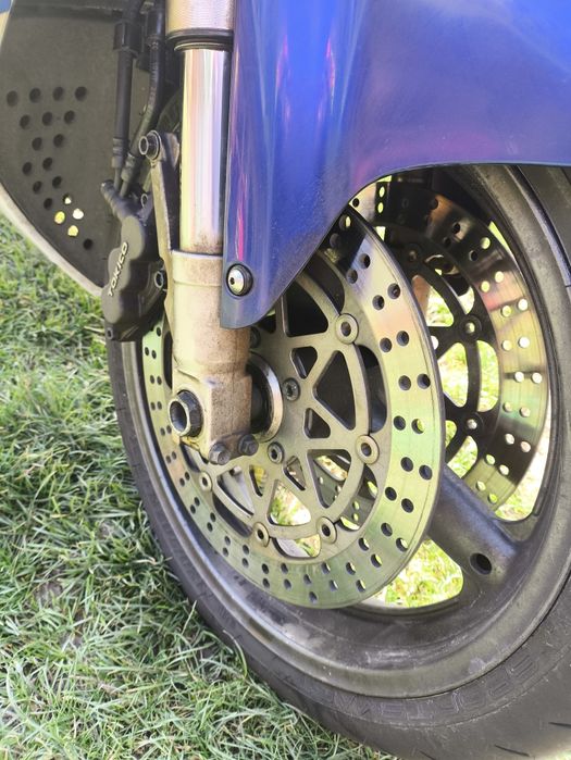 Suzuki GSX-R srad 750 czasza lampa gaźniki pompa owiewki zawieszenie