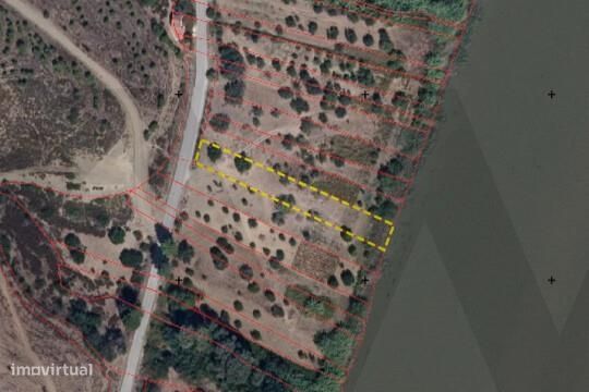 Terreno Rústico com 1540m2 perto de Alcoutim.