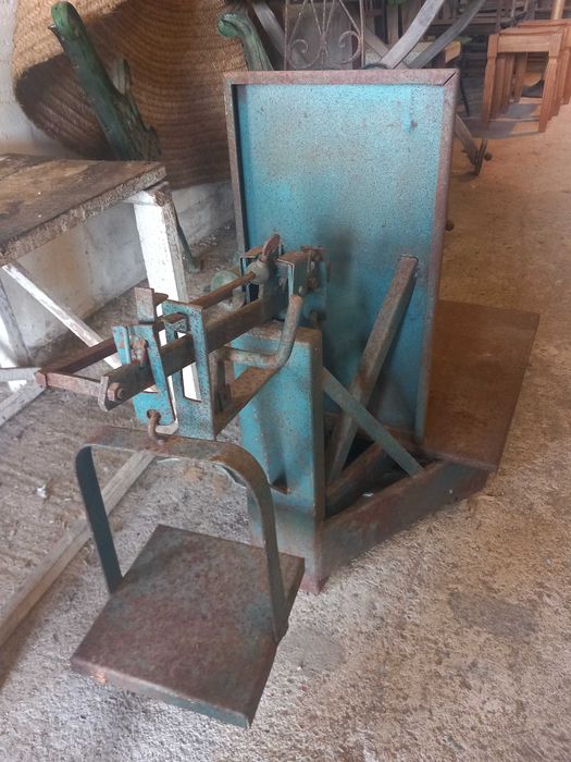 Balança de plataforma comercial, conhecida como balança decimal ou de contrapezo, antiga, bom estado