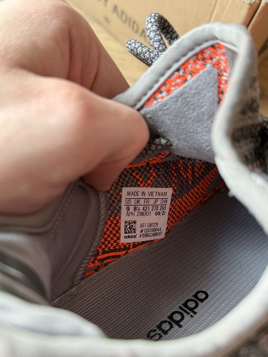Adidas Yeezy Boost 350 V2 Beluga Reflective butt sneakersy 42 2/3