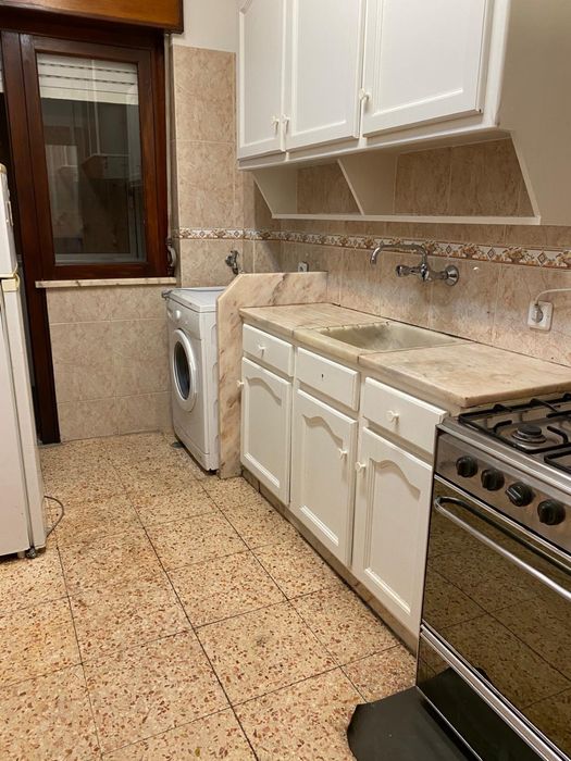 Alugo T2 em Odivelas