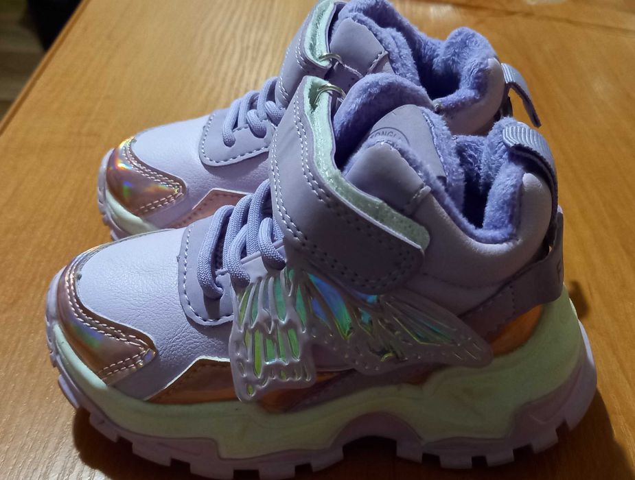 Дитячі утеплені кросівки для дівчинки