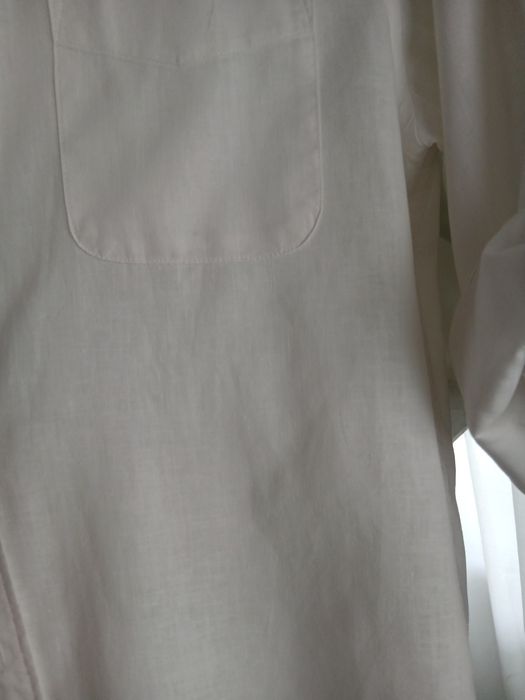 Camisa branca 1 bolso