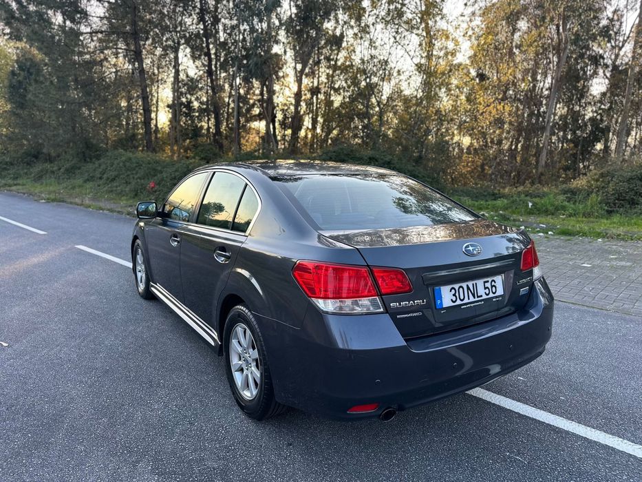 Subaru Legacy AWD