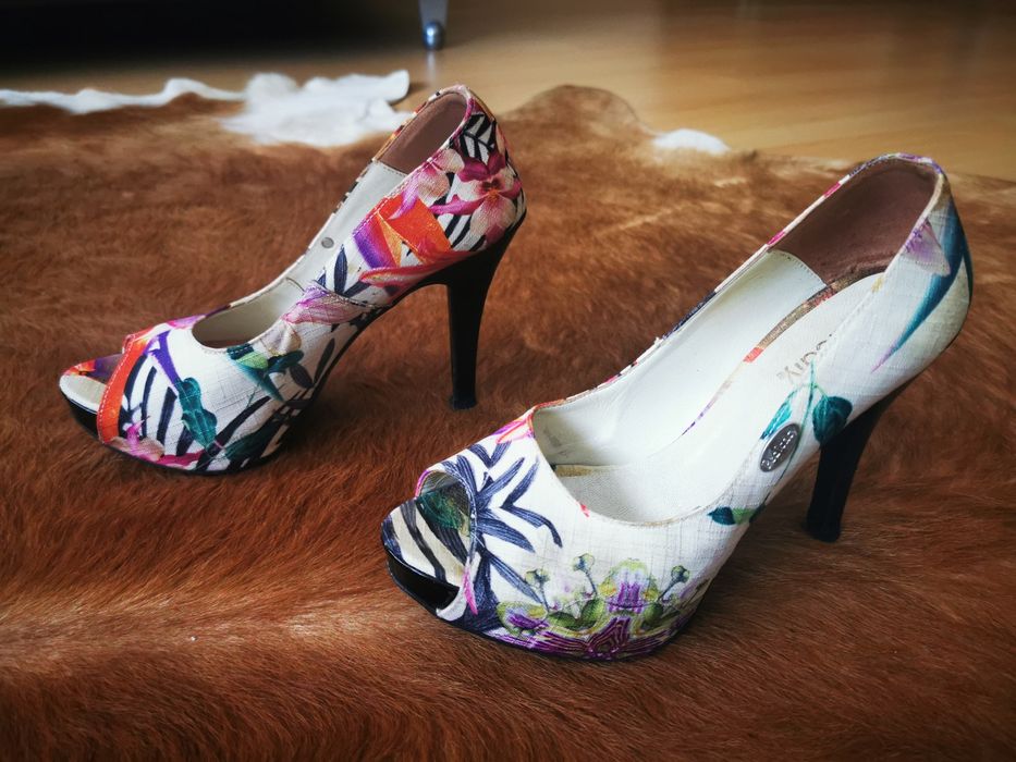 Sapatos Floridos Pedicaty