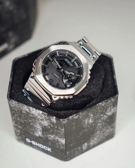 Наручные часы Casio G-shock GM-B2100D-1AER