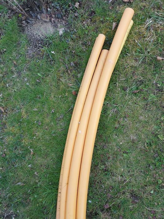 Rury plastikowe pod folię na sadzonki