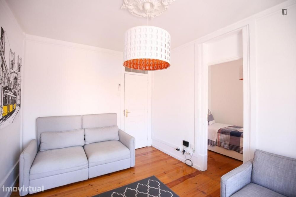 Quarto - localizado em Arroios Lisbon