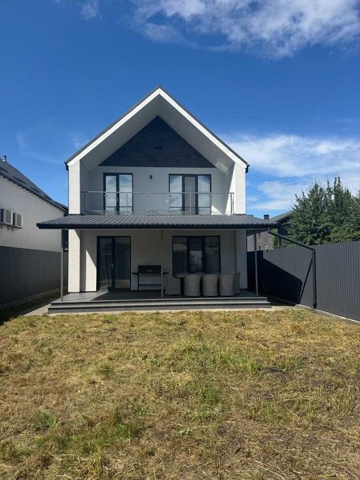 Оренда сучасного будинку 180м² — котеджне містечко «Щастя», Жуляни (Солом'янський р-н)
