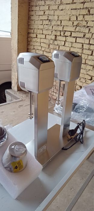 Міксер для молочних коктейлів подвійний