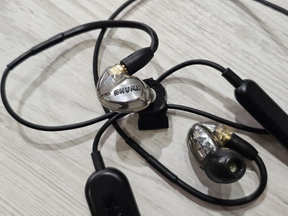 Дводрайверні навушники Shure SE425 з мікрофоном і Bluetooth