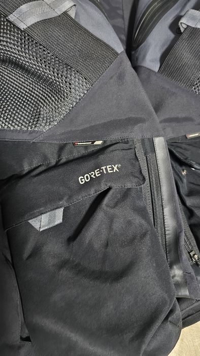 Мотоциклетна  куртка Dainese Gran Turismo Gore-Tex