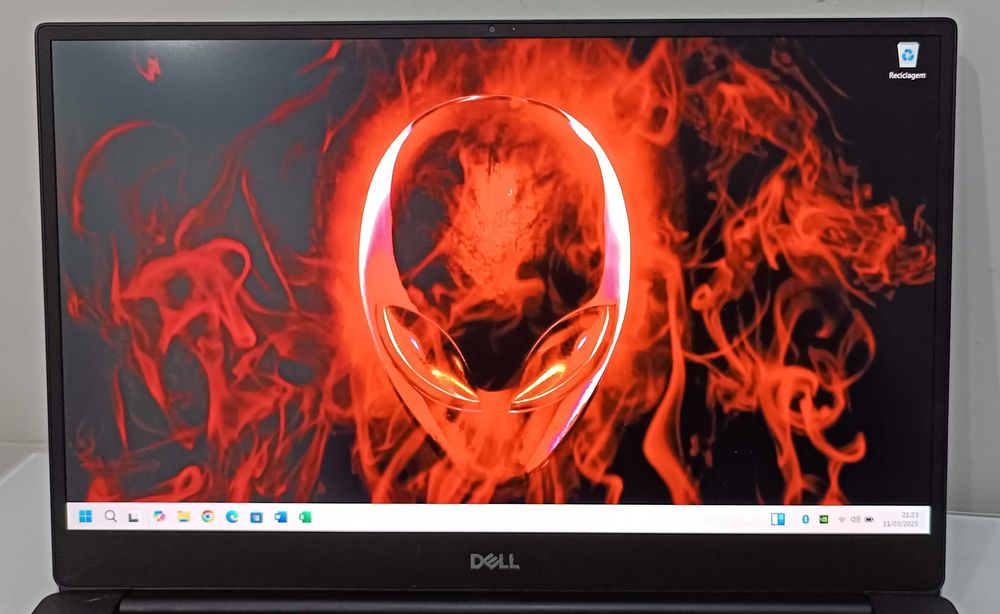 Dell Precision 5540 - Ecrã 15.6FHD/Gráf.NVIDIA/i7 hexacore/32GB RAM64738537188609121