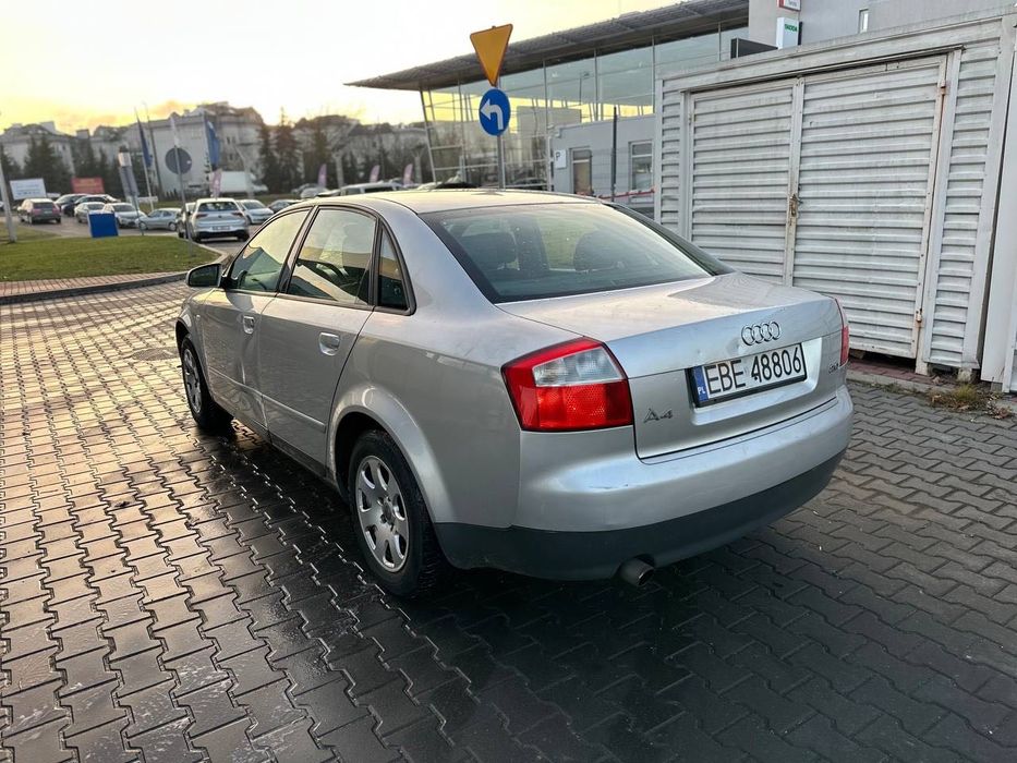 Audi A4 B6 2.0benzynka dobry stan