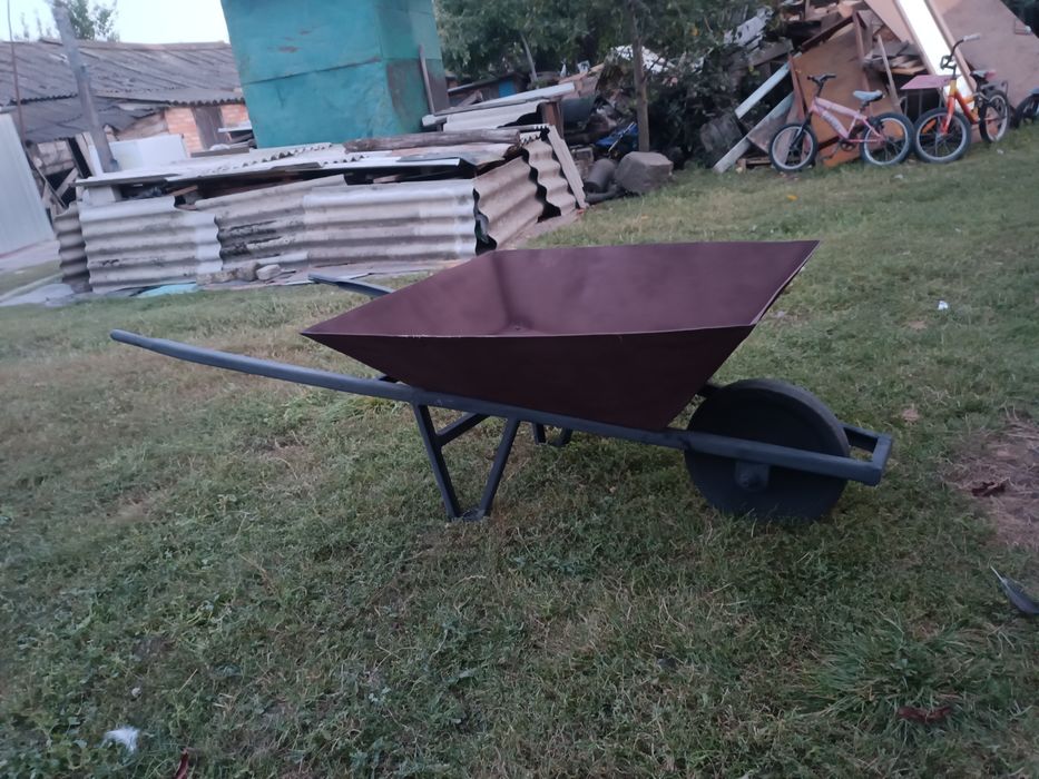 Тачка  будівельна  міцна надійна