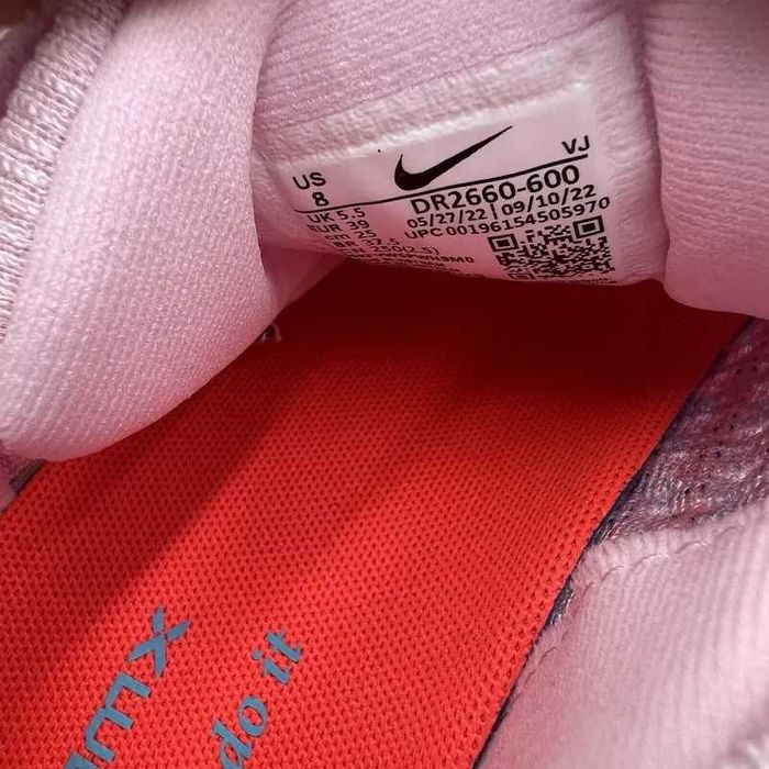 Кроссовки Nike Invincible 3