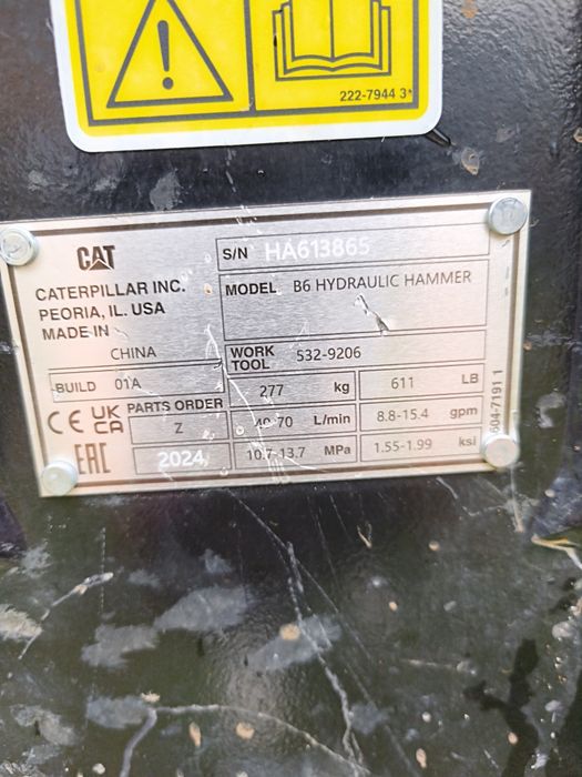 Młot hydrauliczny cat B6s