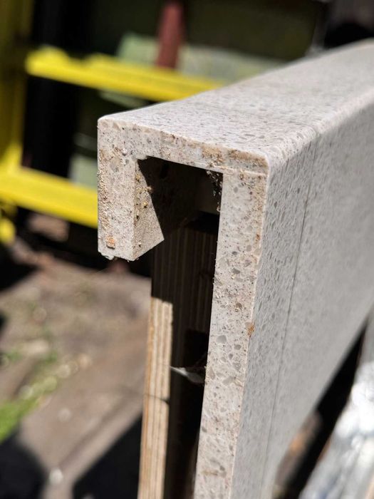 Стільниця зі штучного каменю з раковиною 166*51 см