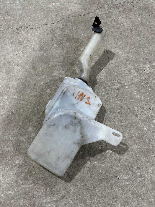 Бачок омывателя Opel insignia 2013-2017. 401140137