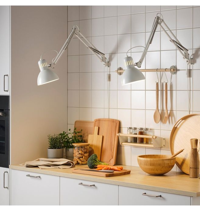 Candeeiro para secretária novo