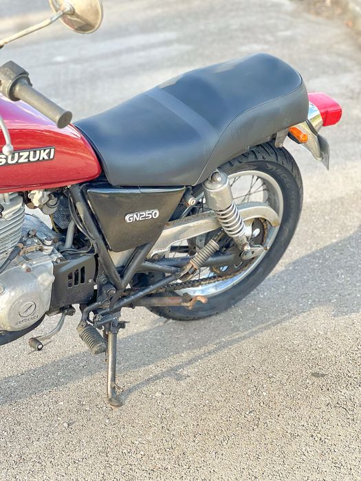 Suzuki GN 250 Bom estado